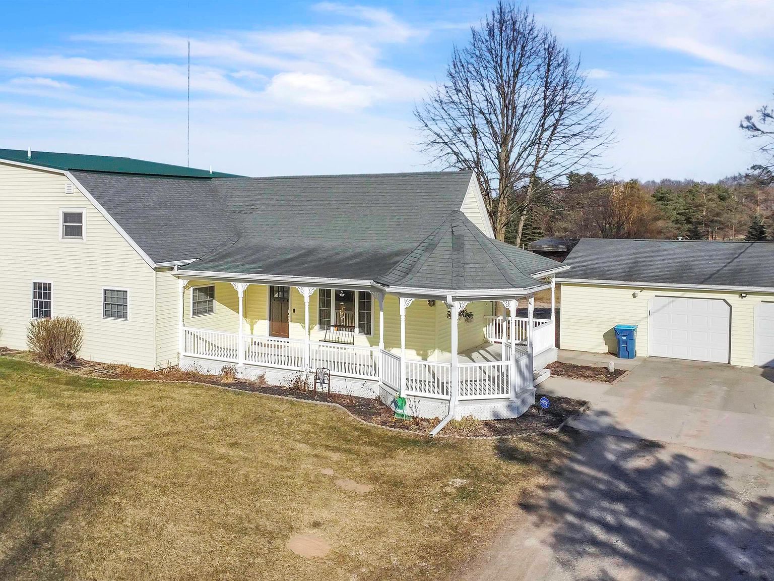 2849 Shaffer Rd, Beaverton, MI 48612 | Zillow