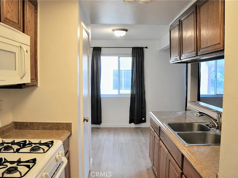 1189 W Sierra Madre Ave — Photo 5