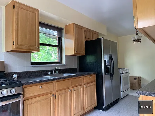 Rented by Bond New York | media 2