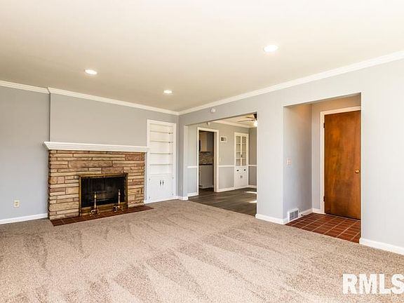5th image of 1121 W Merle Ln