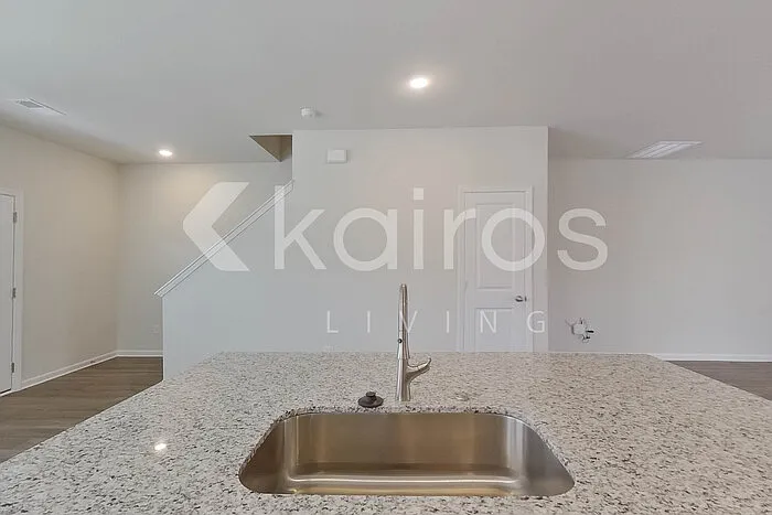 2529 Banyon Cir — Photo 5