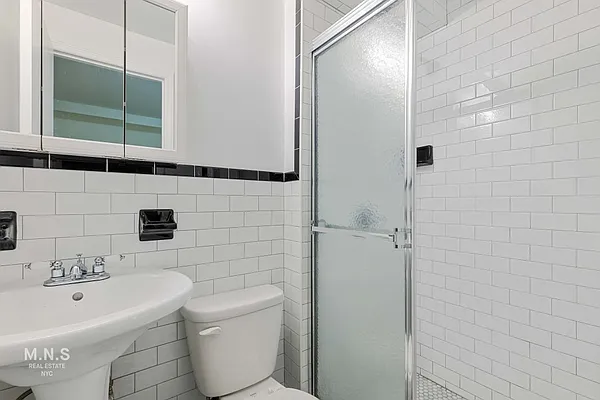 Rented by MNS | media 22