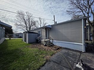 26240 Broadway Ave Trailer 3, Oakwood Vlg, OH 44146