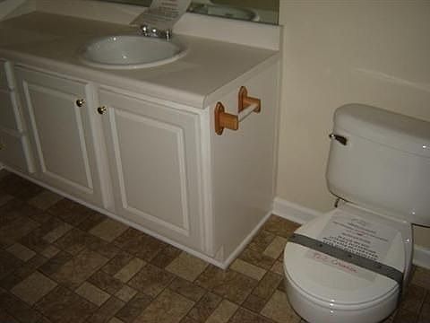 2nd image of 922 Creekside Way