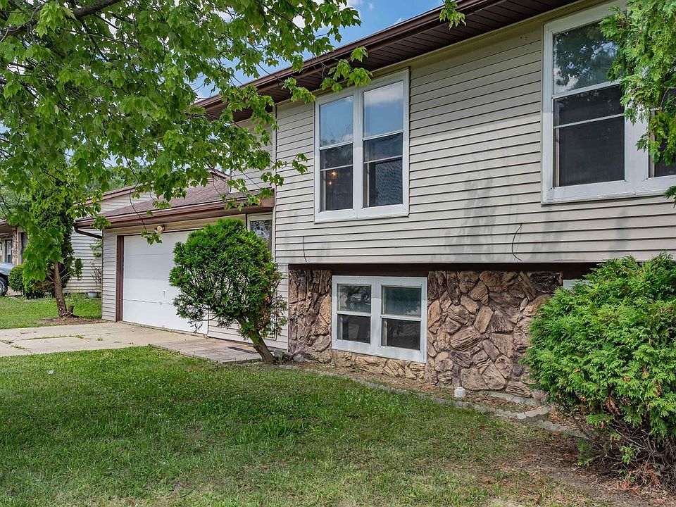 1st image of 7020 Peartree Ln