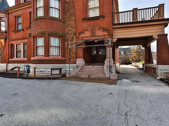 3rd image of 4484 W Pine Blvd