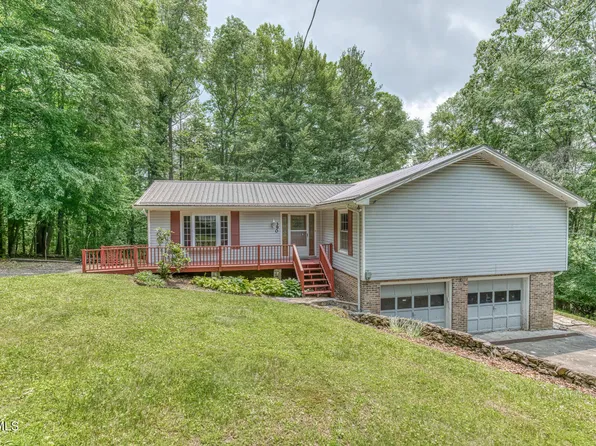390 E Hillcrest Dr, Mountain City, TN 37683