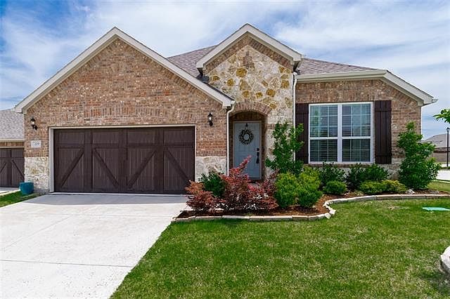 1st image of 209 Thornberry Dr