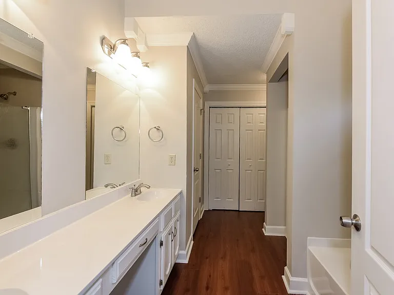 2937 Chapelwood Dr — Photo 10