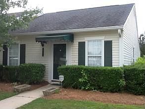 1st image of 169 Pin Oak Dr