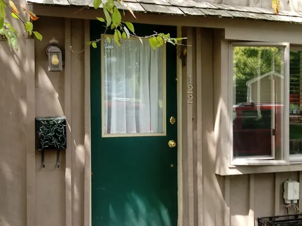 122 N Congress St, Newtown, PA 18940