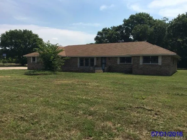 1217 S Eastern Ave, Hominy, OK 74035