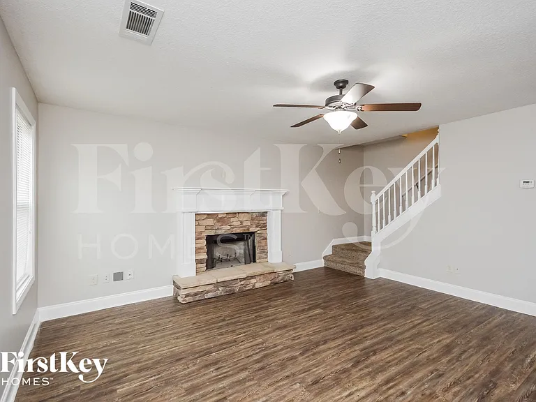 115 Cherohala Ct — Photo 2