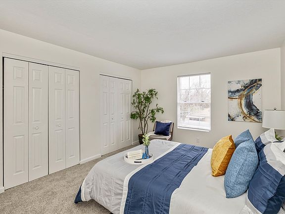 3rd image of 1176 W Lincoln St #1176