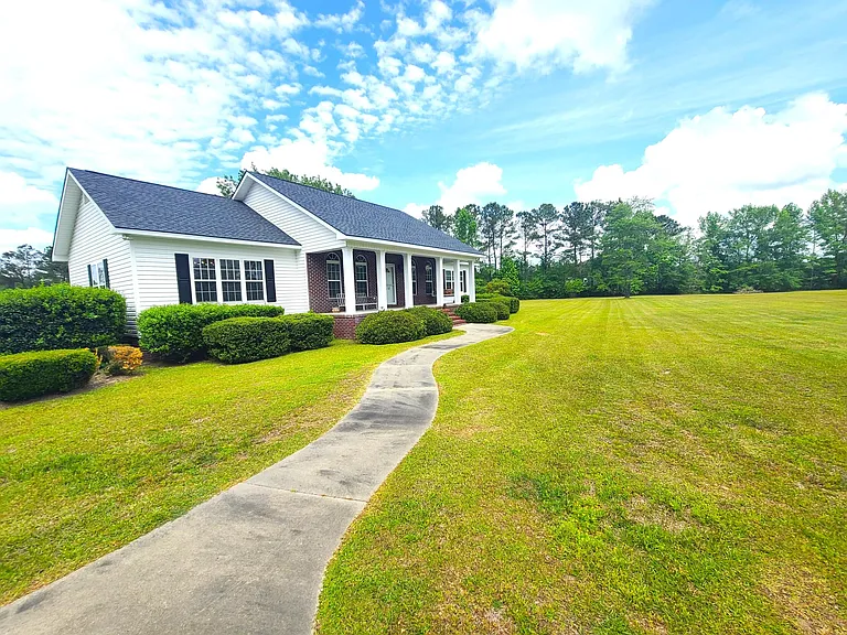 518 Cloverfield Ln — Photo 3