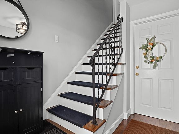 2nd image of 223 Hillside Pl Floor 2
