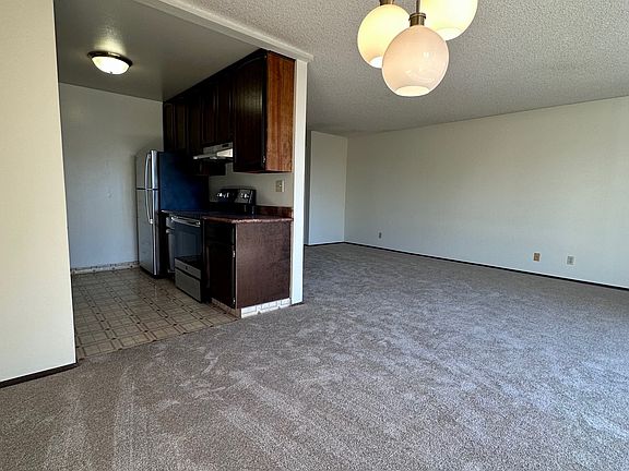 4th image of 1949 Chestnut St APT 102