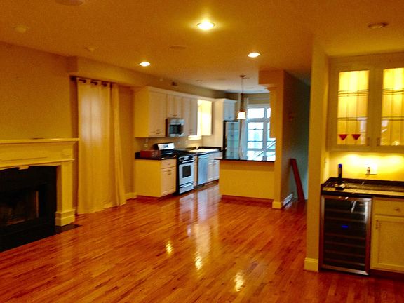 Fireplace/Kitchen/Bar