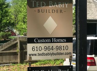 301 Berkley Rd, Devon, PA 19333