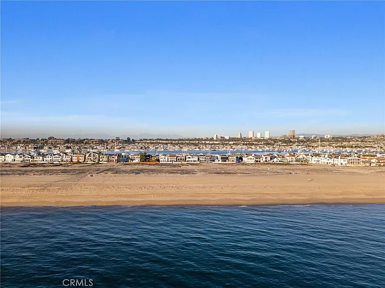 1215 E Balboa Blvd — Photo 65