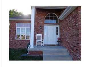 3248 Starlite Ct, Columbus, IN 47203