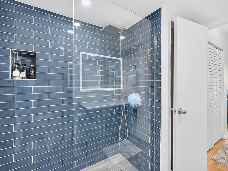 3004 NE 5th Ter #C216 — Photo 38