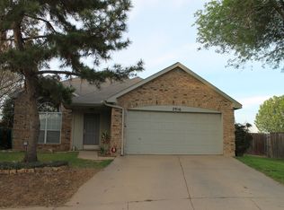 2916 San Gabriel Ct, Fort Worth, TX 76118