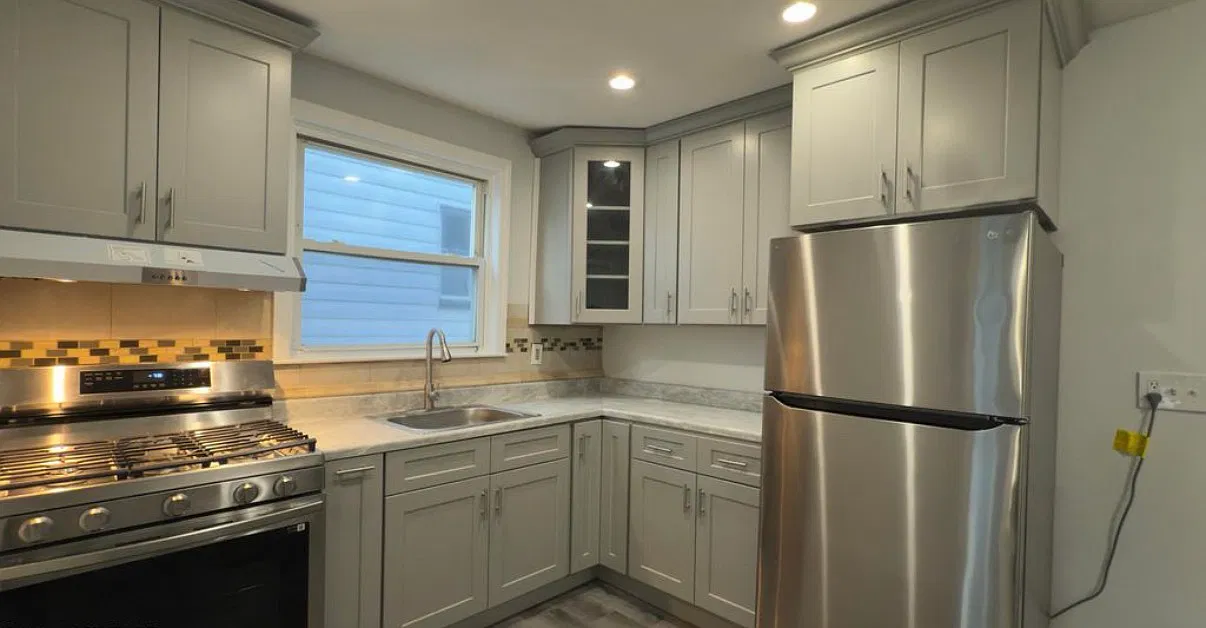 3 bed, $2,450 — Photo 1
