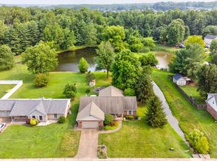 649 Lakebrook Dr, Evansville, IN 47711