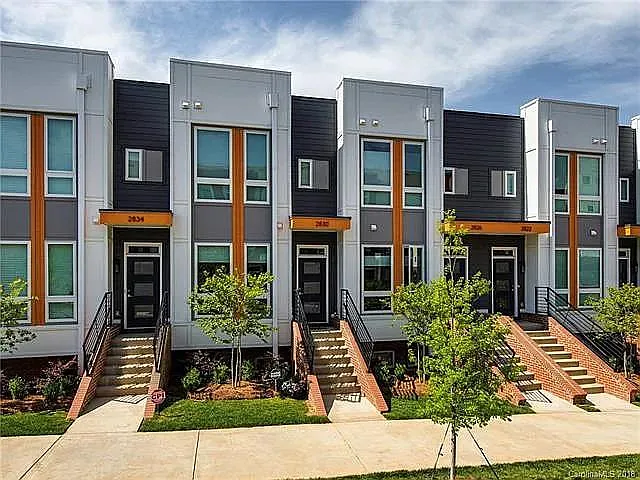 2830 Youngblood St — Photo 1