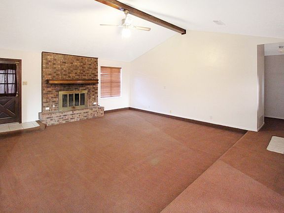 3rd image of 4000 N Mescalero St