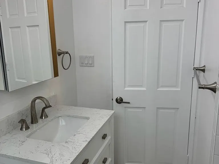 1401 Manhattan Beach Blvd — Photo 13