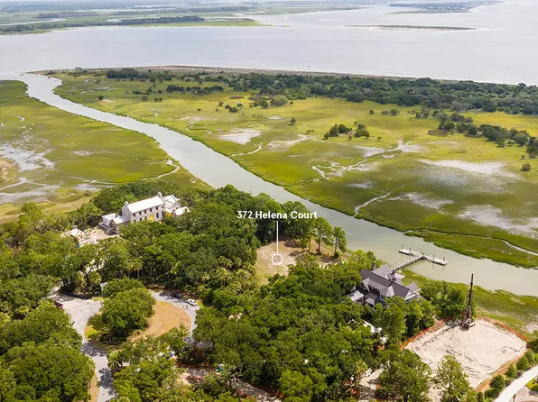 372 Helena Ct, Johns Island, SC 29455