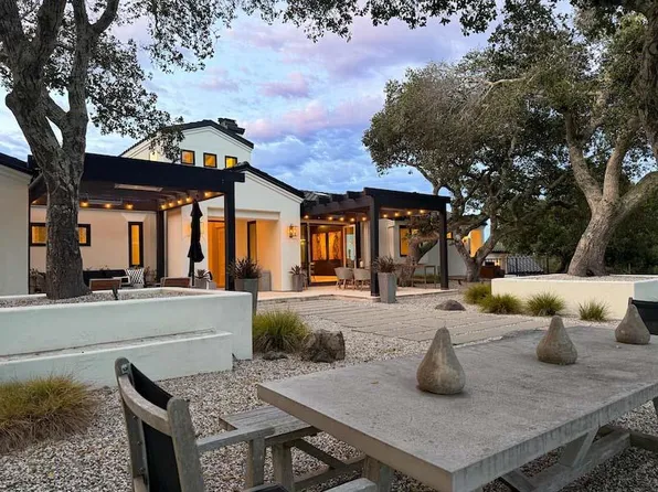 11251 Saddle Rd, Monterey, CA 93940