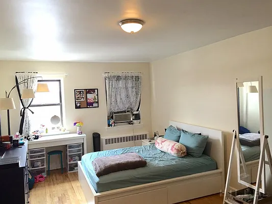 Rented by Hillel Realty Group | media 12