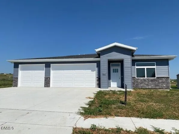3411 Tyndale Dr, Bismarck, ND 58503