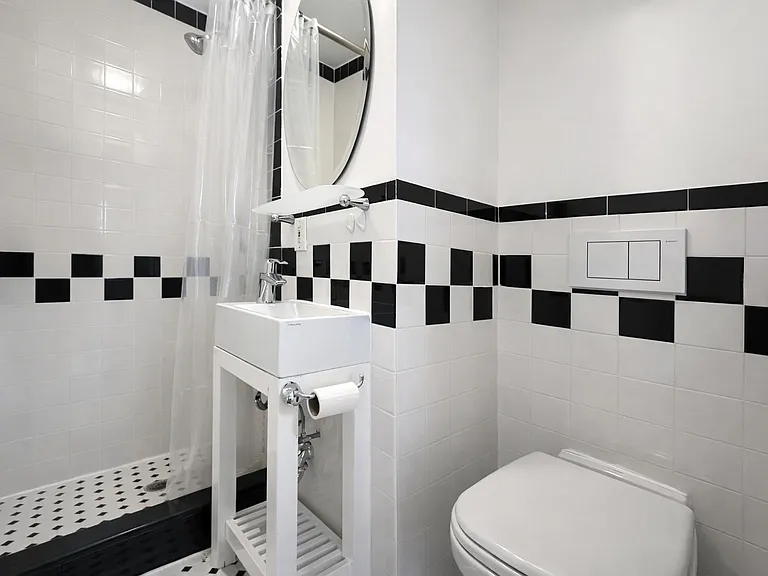 28 W 125th St #2A — Photo 13