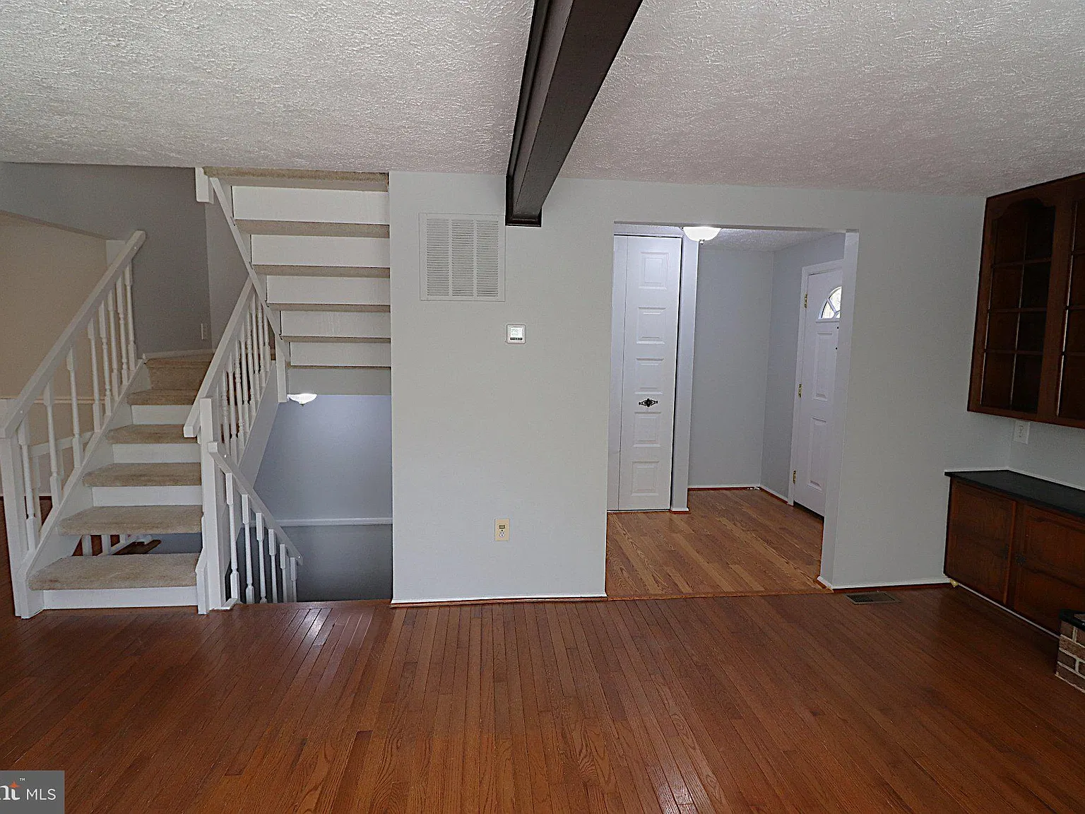 3 bed, 3.5 bath, 1696 sqft, $2,995 — Photo 3