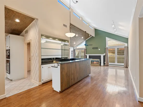 5821 Ridgerock Ct, Fort Worth, TX 76132