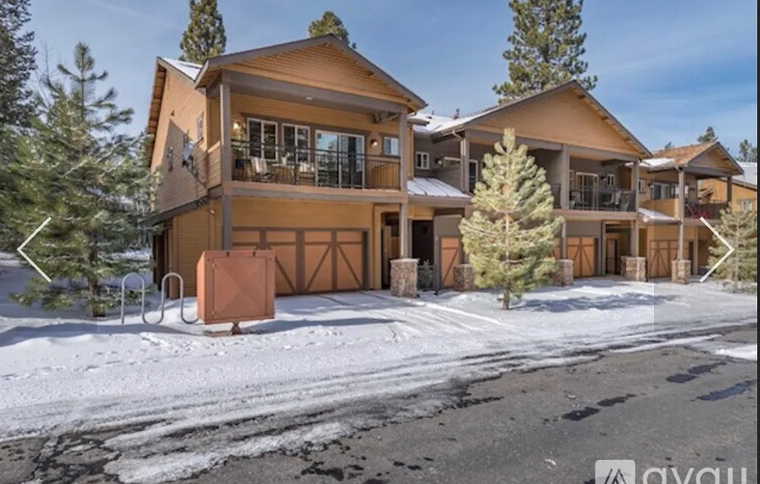 Building Photo - 10183 Palisades Dr #A