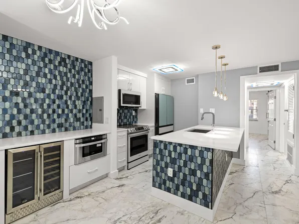 106 Alameda Ct Unit 240, Tampa, FL 33609