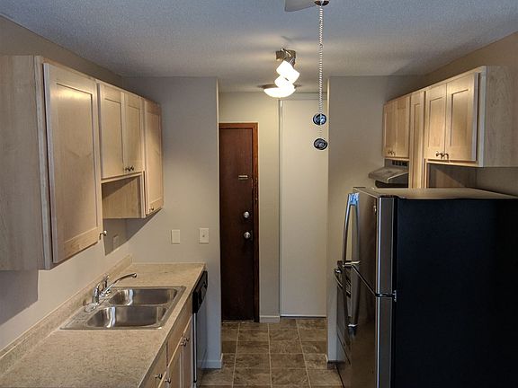 4th image of 7501 Greenfield Ave #6264496