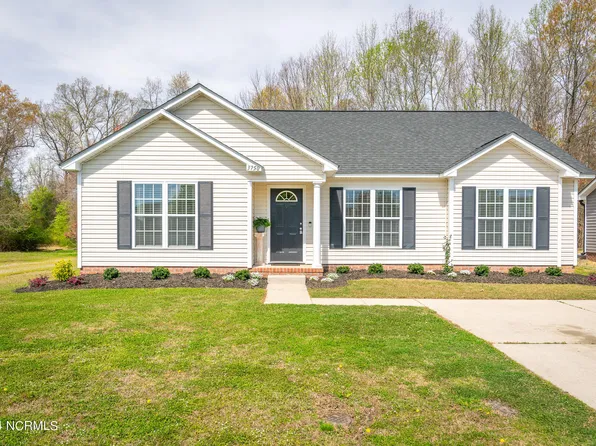 3750 Countryaire Drive, Ayden, NC 28513