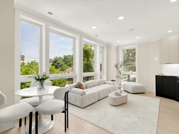 2305 Nicholson St SE #304, Washington, DC 20020