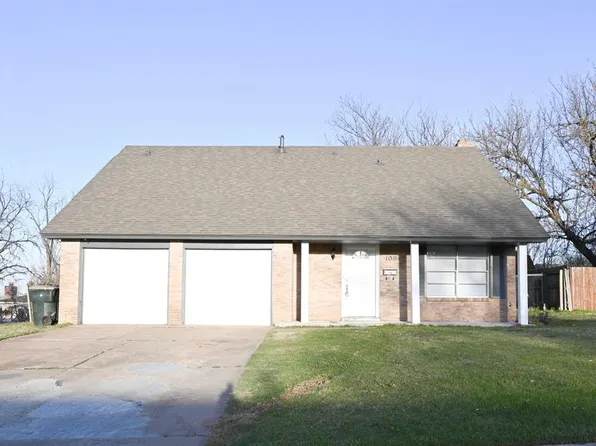 109 S 9th Street Cir, Chickasha, OK 73018