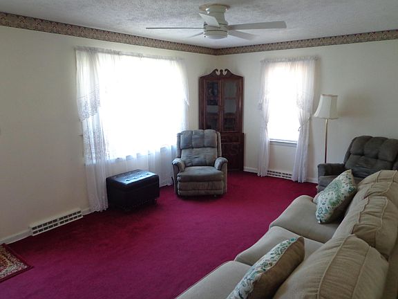 5th image of 312 Hunter Ave