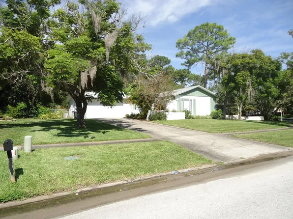 1434 Red Oak Dr, Tarpon Springs, FL 34689