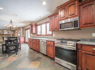 S13W31805 Glacier Pass, Delafield, WI 53018