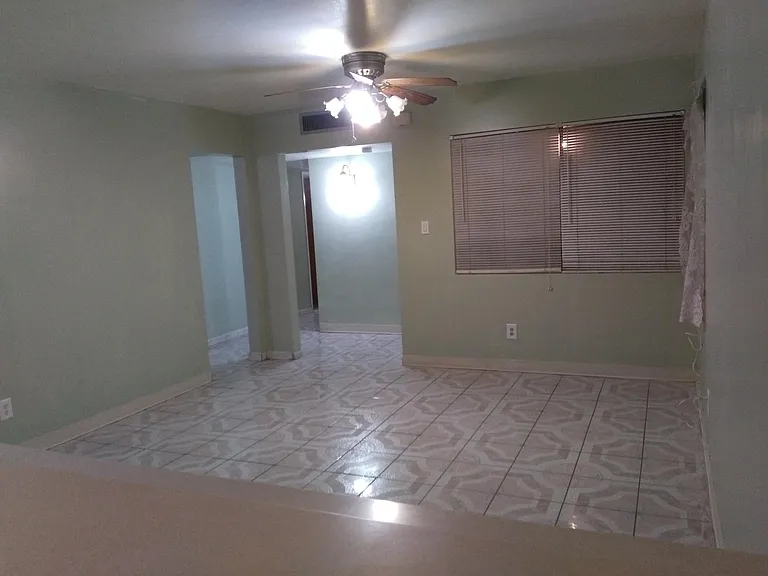 708 Pinewood Ct — Photo 7