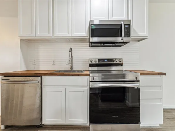 1011 W. 10th St, 1011 W 10th St APT 5, Houston, TX 77008